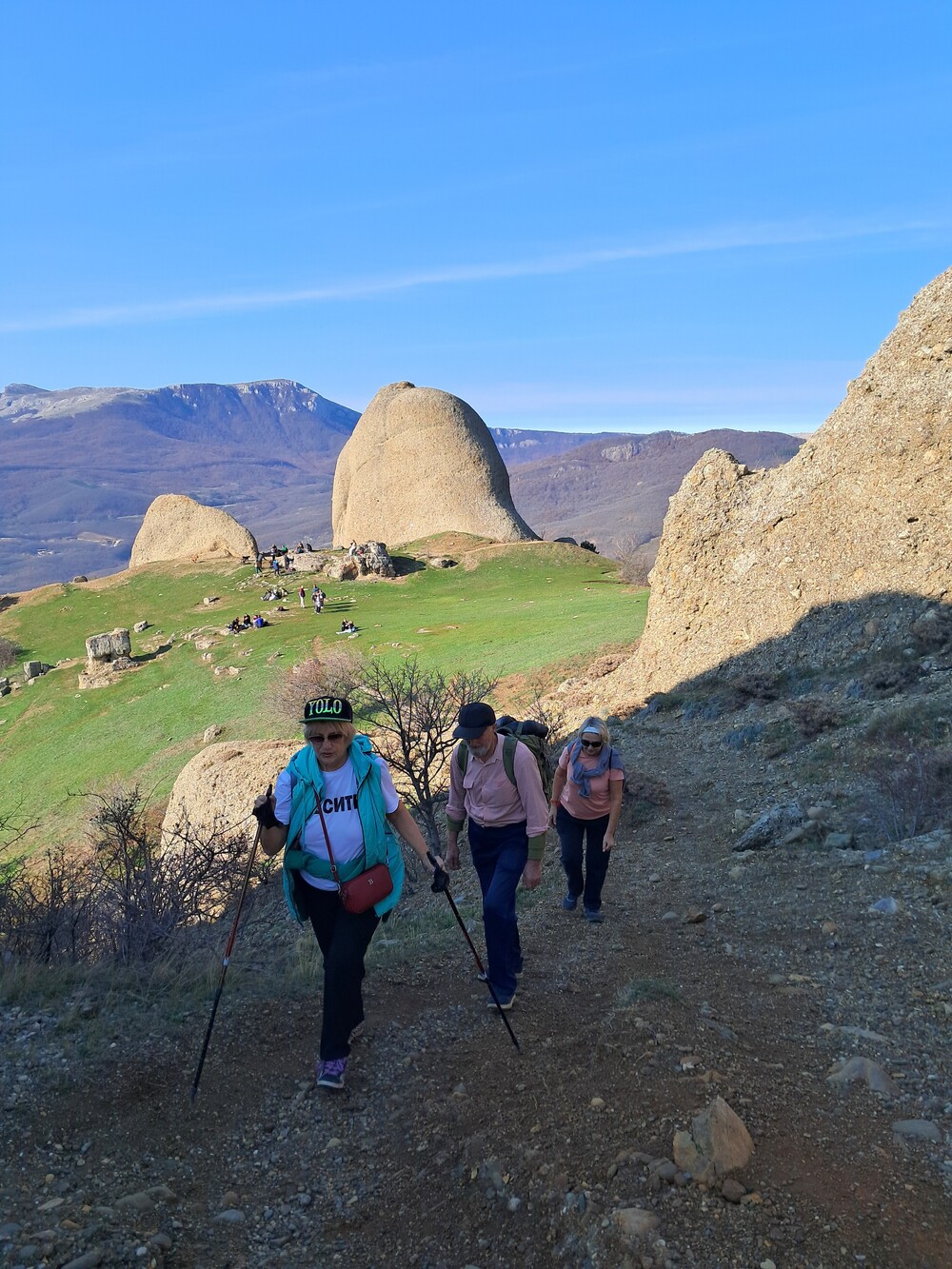 К вершине Южной Демерджи: отправляемся в межсезонье в туманную Долину привидений