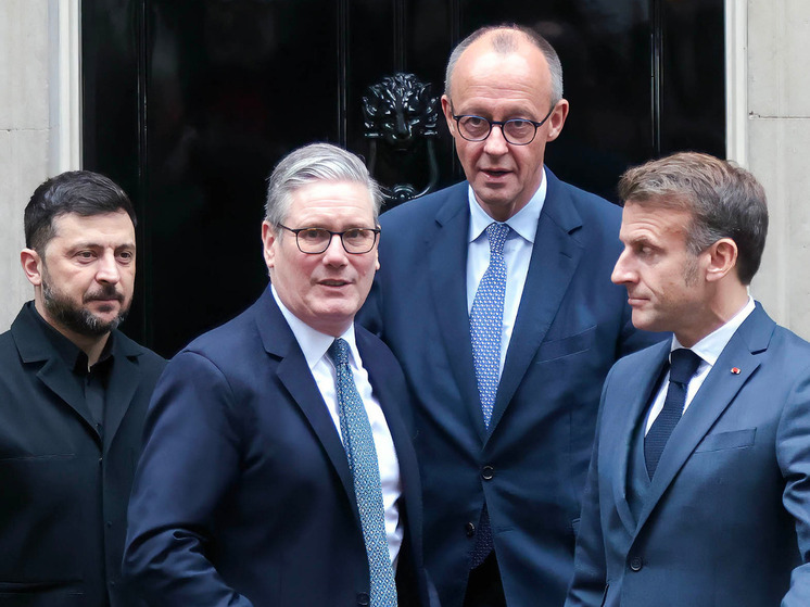 Джонсон: у России на руках все козыри в конфликте на Украине