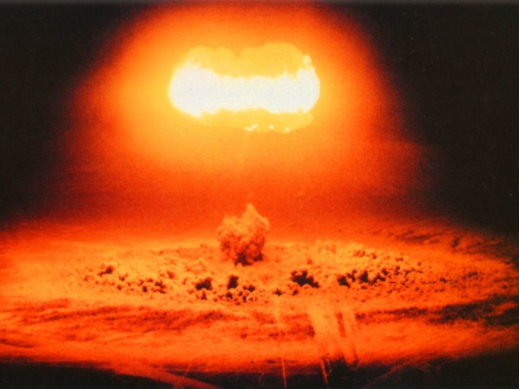 Глава МВД Польши Кервиньский заявил о желании иметь ядерное оружие