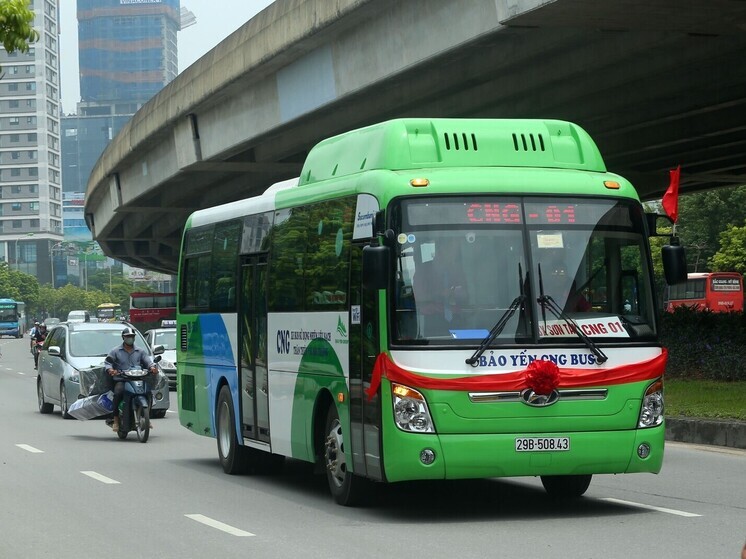 Российская туристка погибла при обрушении камней на автобус во Вьетнаме
