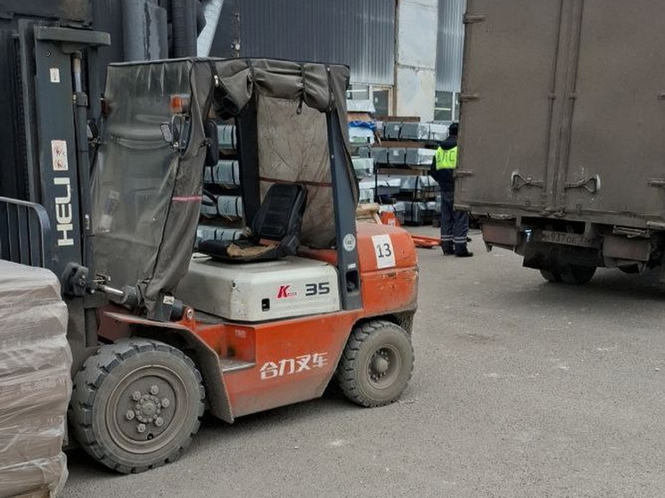 В Йошкар-Оле погрузчик насмерть задавил человека