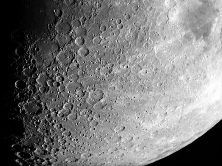 Время и причины ранней бомбардировки Луны метеоритами выяснили российские ученые0