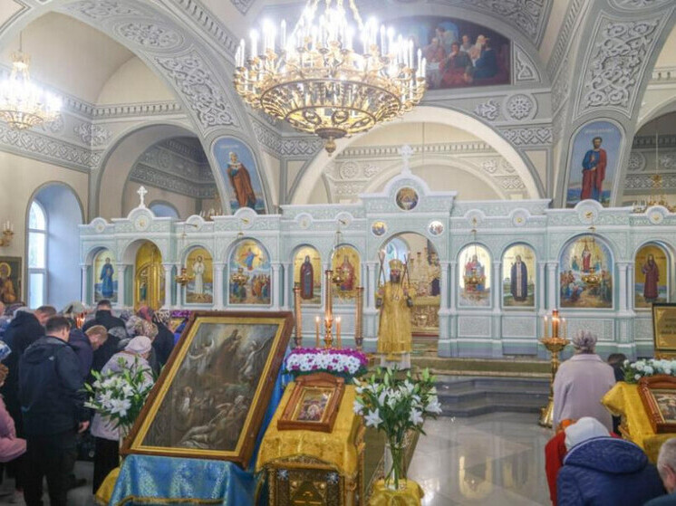 Тамбов прощается с мироточивой иконой после двухмесячного пребывания