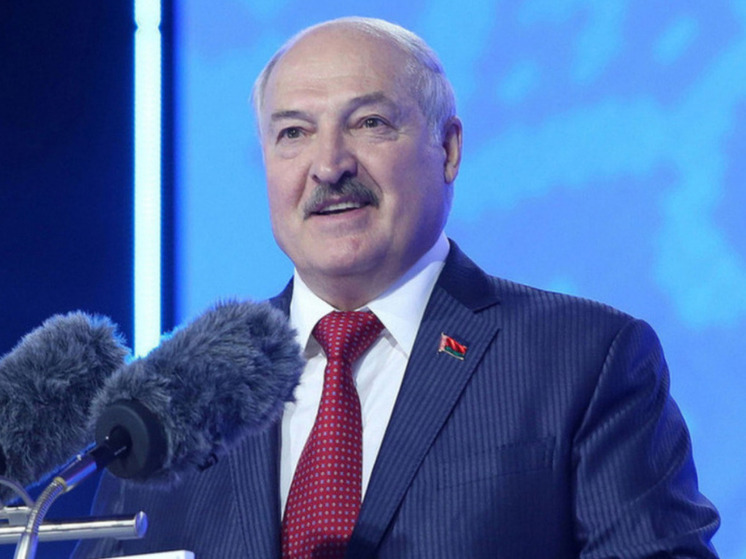 Лукашенко: Белоруссия выставляет войска во второй линии на границе с Украиной
