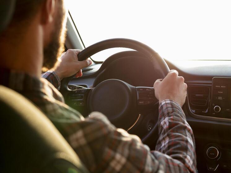 В Тольятти пьяный автослесарь сел за руль авто клиента и получил судимость