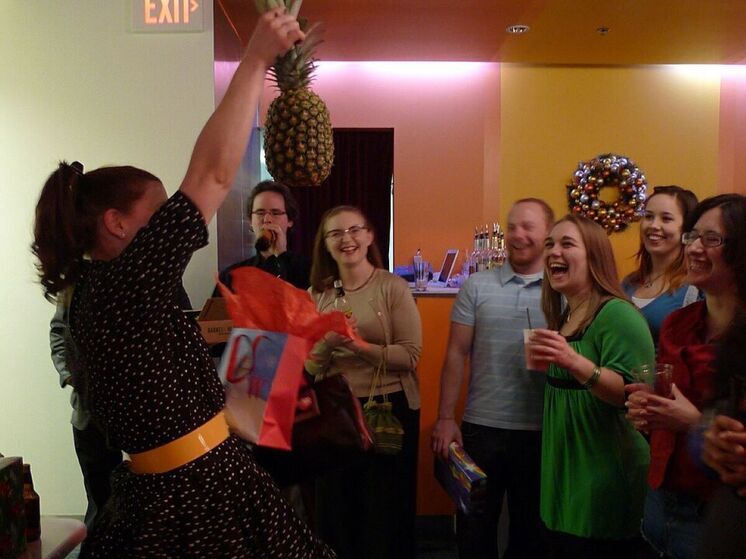 Новая рождественская игра из США предлагает превратить обмен подарками в весёлый хаос