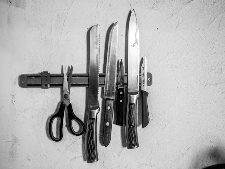 Повар из Тверской области выпила и стала угрожать сожителю рабочим инструментом