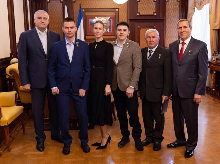 Глава Крыма встретился с Героями России