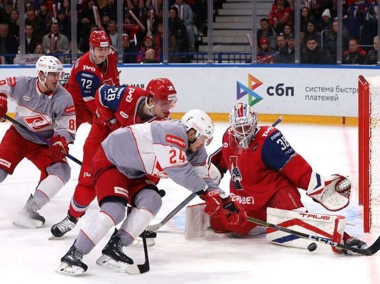 В регулярном чемпионате Континентальной хоккейной лиги наступила девятидневная пауза, связанная с проведением традиционного международного турнира среди сборных команд, который пройдет в конце этой недели в Новосибирске
