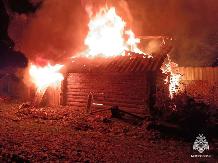 Баня полностью сгорела в Тверской области