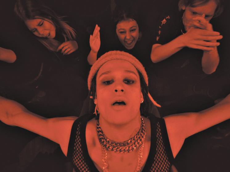 Виктория Исакова сыграла мать популярного рэпера в фильме «Лунатики»