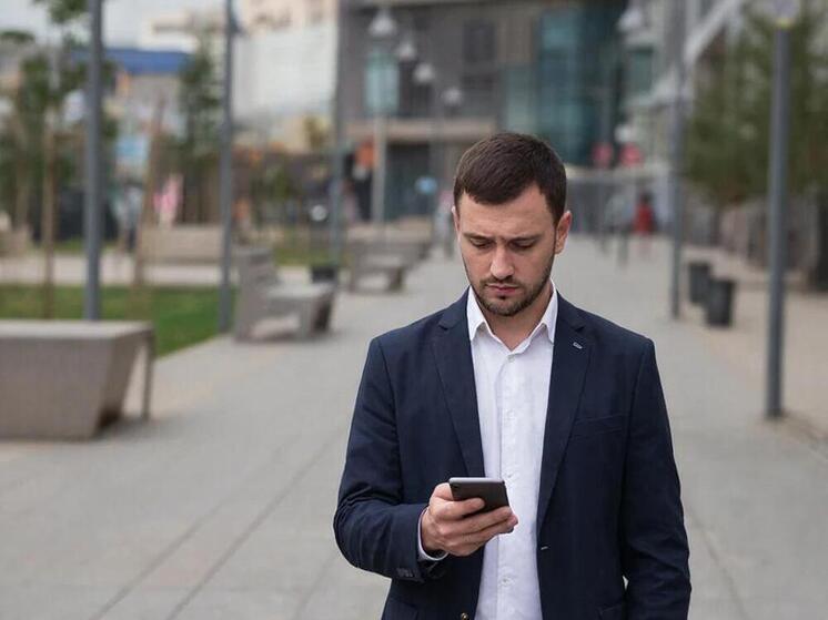 Смолянам рассказали, как не попасться на уловки мошенников в мессенджере MAX