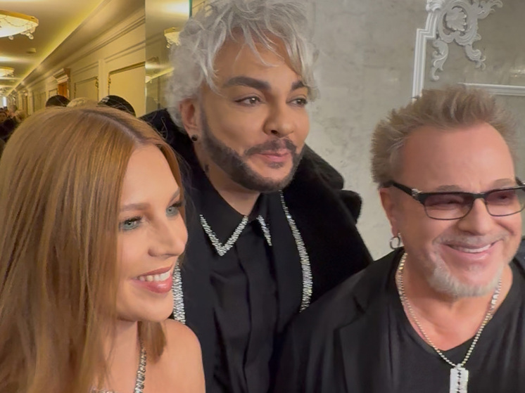 У знаменитостей началась горячая, предновогодняя пора