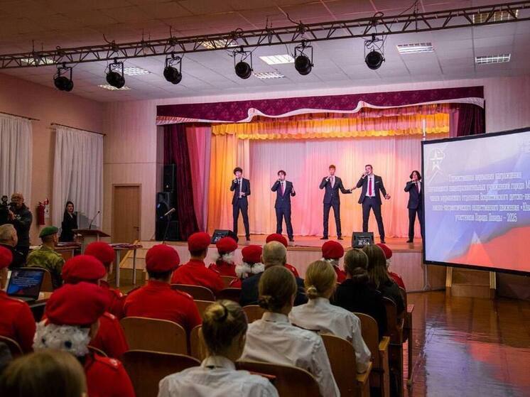 Глава Мурманска поблагодарил юнармейцев за преданность делу