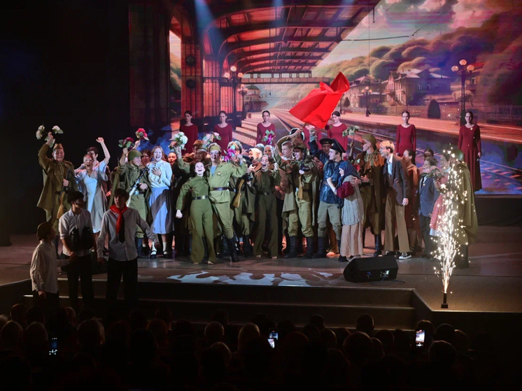 Концерт в честь Дня Героев Отечества объединил новороссийцев