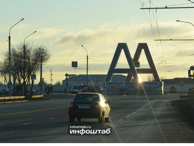 Астраханцы-водители могут получить штраф за гирлянды на машинах