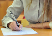 Никаких экзаменов при переезде в РФ русскоязычных соотечественников из-за рубежа не должно быть, заявил Путин