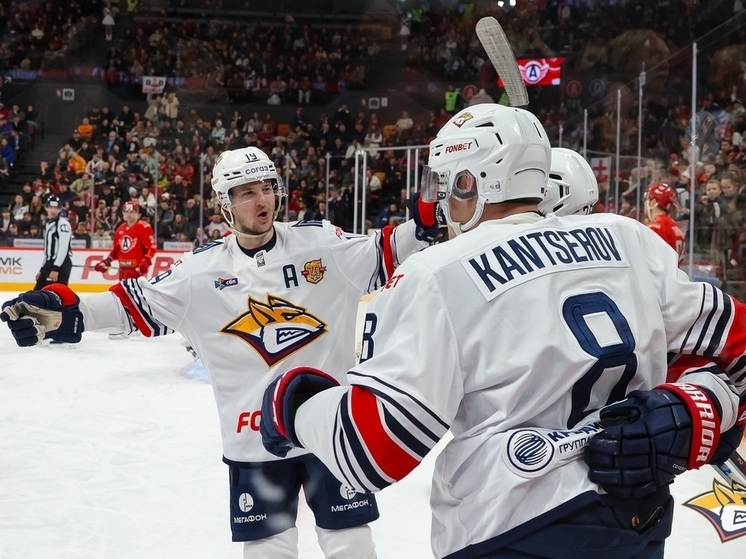 В регулярном чемпионате Континентальной хоккейной лиги наступила девятидневная пауза, связанная с проведением традиционного международного турнира среди сборных команд, который пройдет в конце этой недели в Новосибирске