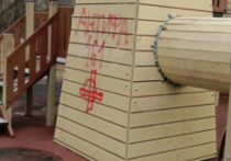 Городские власти Ульяновска дали поручение в кратчайшие сроки восстановить сквер у Дворца культуры имени 1 Мая, где было испорчено имущество