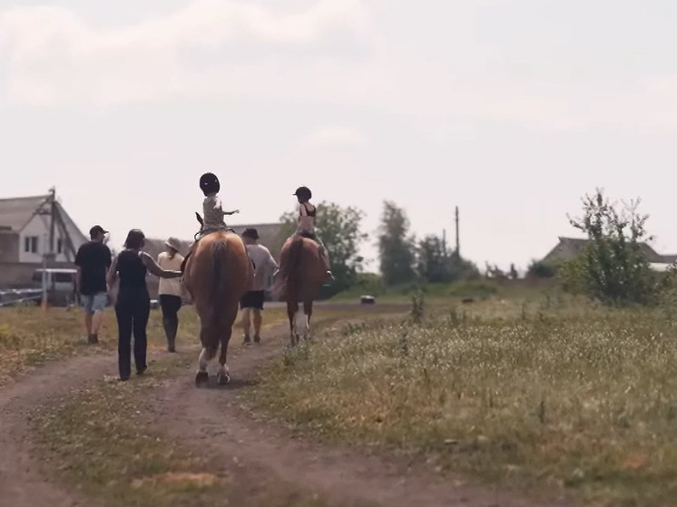 Документальная лента «Родина/Мать», повествующая о судьбе женщины-кинолога из ДНР, одержала победу в рамках национальной премии «Патриот»