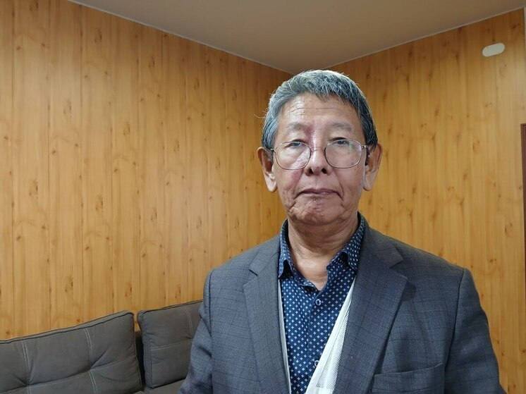 В эти дни в Улан-Удэ находился известный монгольский астролог Лхасрангийн Тэрбиш. Он  прямой ученик выдающегося бурят-монгольского астролога Цэвагай Гэлэг-Жамцо Мархаа Дооромбо ламы. 