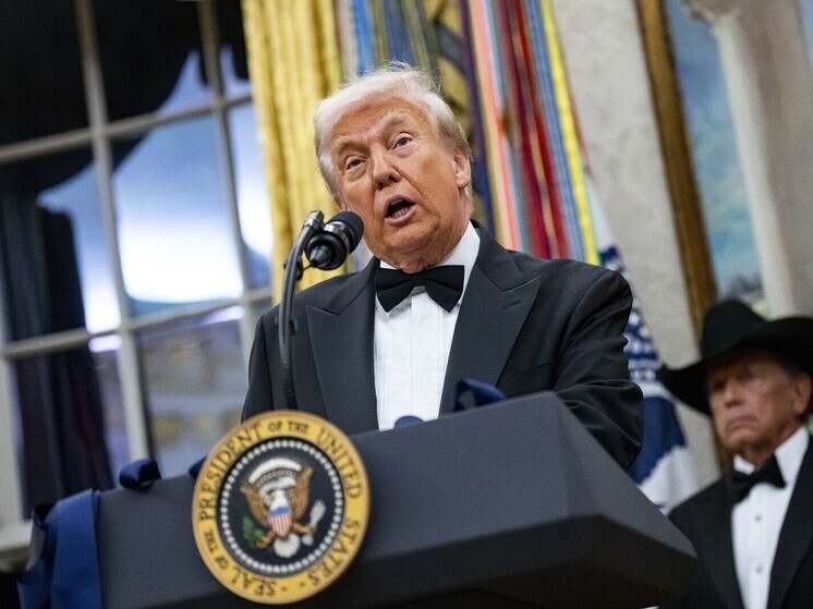 Трамп назвал слово «пошлина» своим любимым