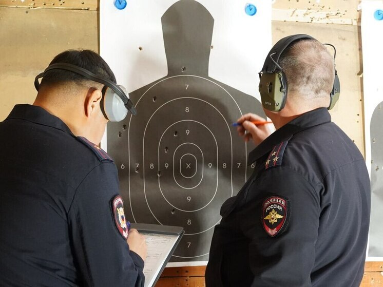 В Бурятии прошло первенство по стрельбе из табельного оружия среди сотрудников МВД
