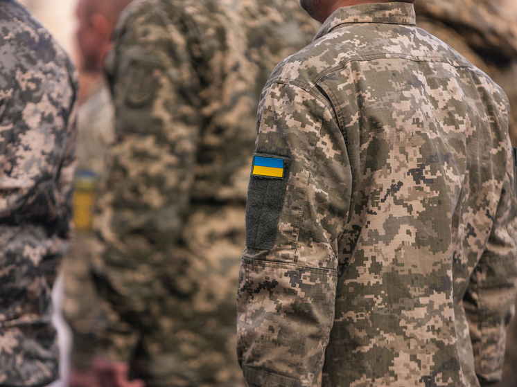 ТАСС: на Украине мужчина отбивался топором-молотком от работника ТЦК