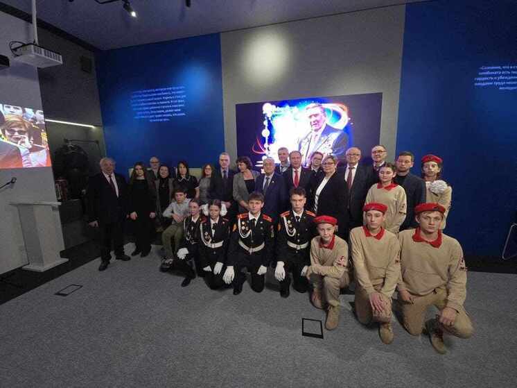 В Музее Победы открылась экспозиция в честь почетного гражданина Красноярского края Владимира Долгих