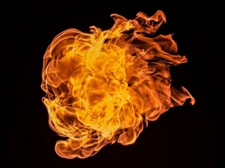 В Бурятии горит здание Северобайкальского лесничества