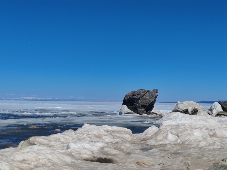 Можно и выдохнуть. 9 декабря завершился почти трёхлетний юридический марафон по внесению изменений в федеральный закон «Об охране озера Байкал», запрещавший лесные рубки в центральной экологической зоне Байкальской природной территории. Депутаты Государственной думы за это время провели десятки заседаний с выездами в регион; отдельные из них прошли, проехали вокруг Байкала тысячи километров и на месте знакомились с экологическими проблемами региона.