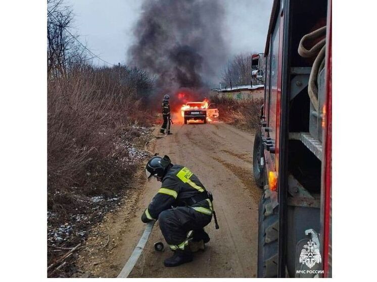В Вязьме сгорел отечественный легковой автомобиль