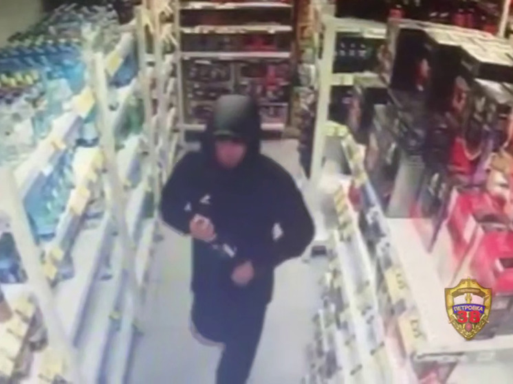 В Новой Москве двое преступников с ножом ограбили магазин