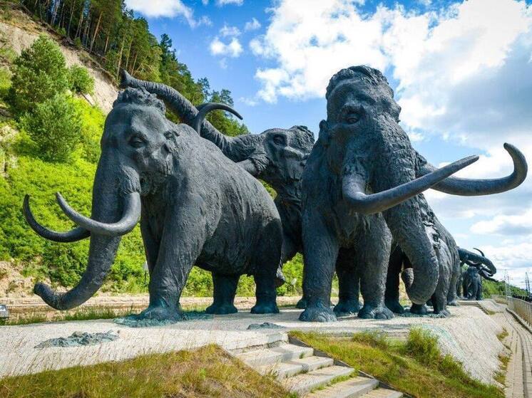 Губернатор ЯНАО поздравил соседнюю Югру с 95-летием