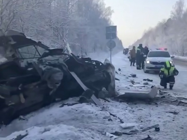 На федеральной трассе в Бурятии в лобовом столкновении погиб человек