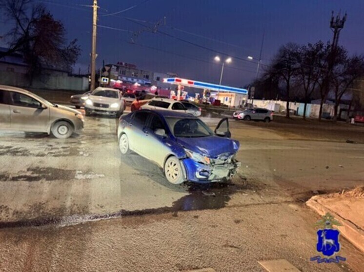 23-летний парень и 19-летняя девушка устроили ДТП в Промышленном районе Самары