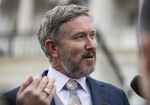 Офис конгрессмена-республиканца Томаса Масси сообщил, что парламентарий внес на рассмотрение Палаты представителей законопроект, предусматривающий выход Соединенных Штатов из Североатлантического альянса