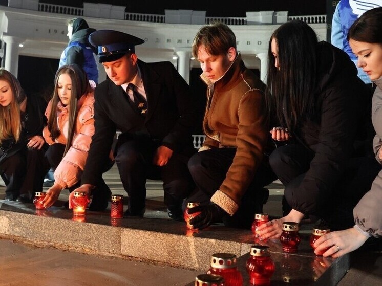 В Саранске почтили память героев Отечества акцией «Свеча Памяти»