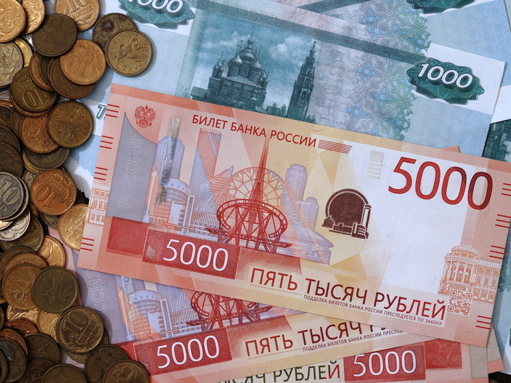 Южноуралец месяцами обманывал на деньги медсестру из Челябинска