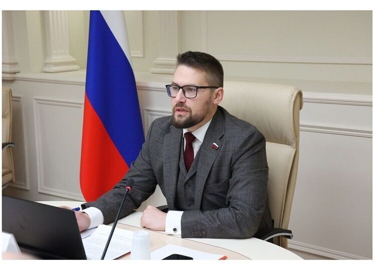 Руслан Смашнев прекратил свои полномочия сенатора