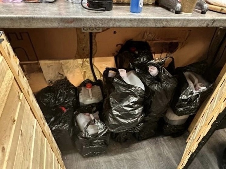 В селе Эстосадок в Сочи изъяли около 150 литров незаконного глинтвейна