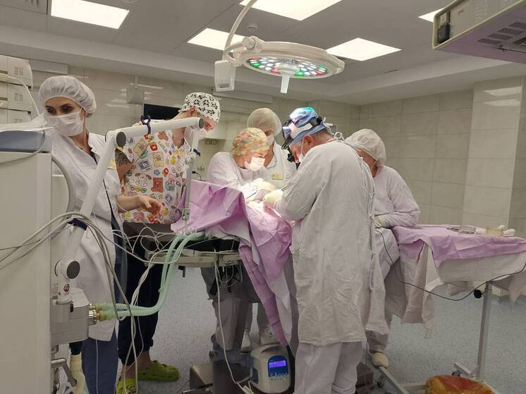 Самарские врачи спасли новорождённого с редкой кишечной патологией