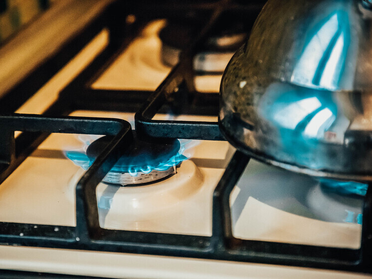 Многодетной семье не дали возможность подключиться к ЖКХ в Тверской области