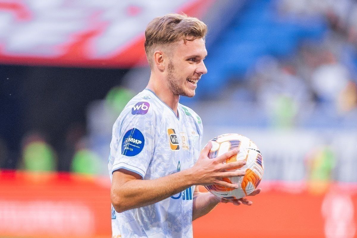 Футболист попал в секс-скандал