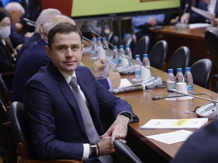 В Госдуме предложили уведомлять супругов о кредитах друг друга