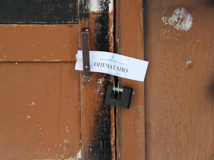 В Барнауле принудительно расселят аварийную двухэтажку на площади Свободы