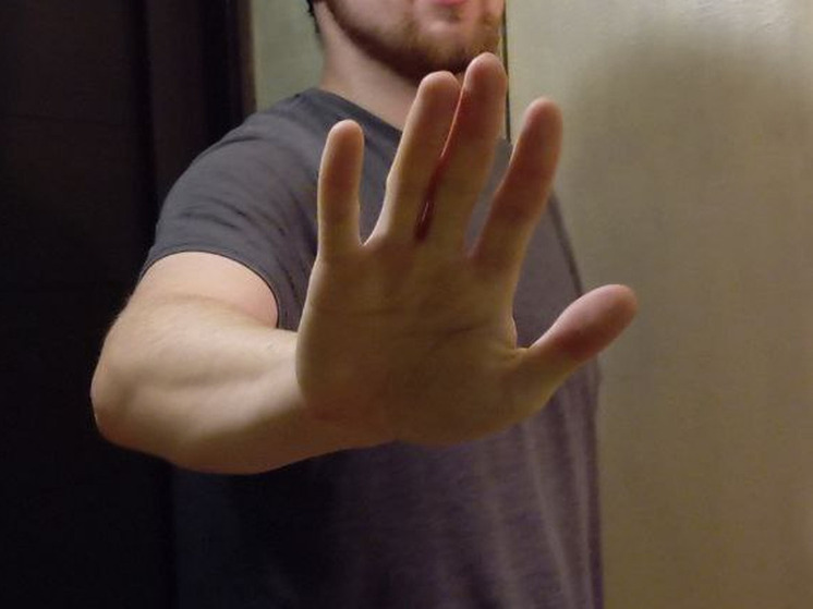 Нередко эмпатия и социально одобряемое желание помочь используются как рычаг для манипуляции