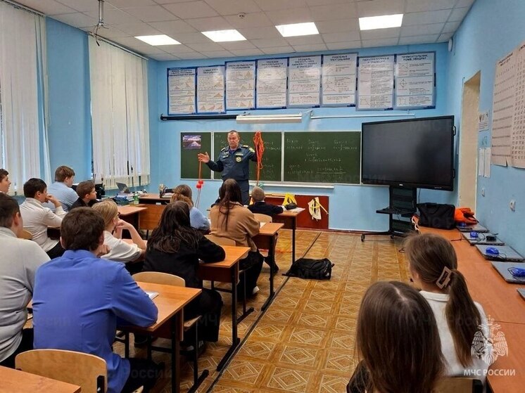 В Тульской области научили дeтей оказывать помощь провалившемуся под лед