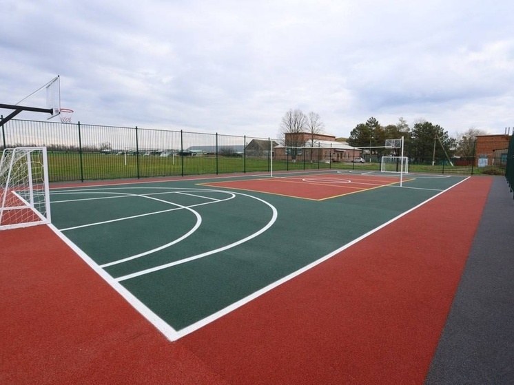 В двух районах Кубани открыли обновленный стадион и новую спортплощадку