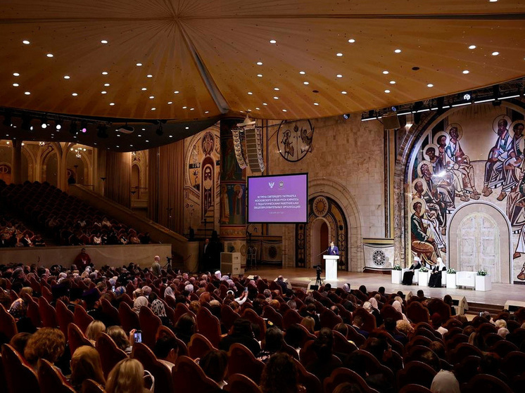 Липецкие педагоги встретились с Патриархом Кириллом для обсуждения ценностей образования